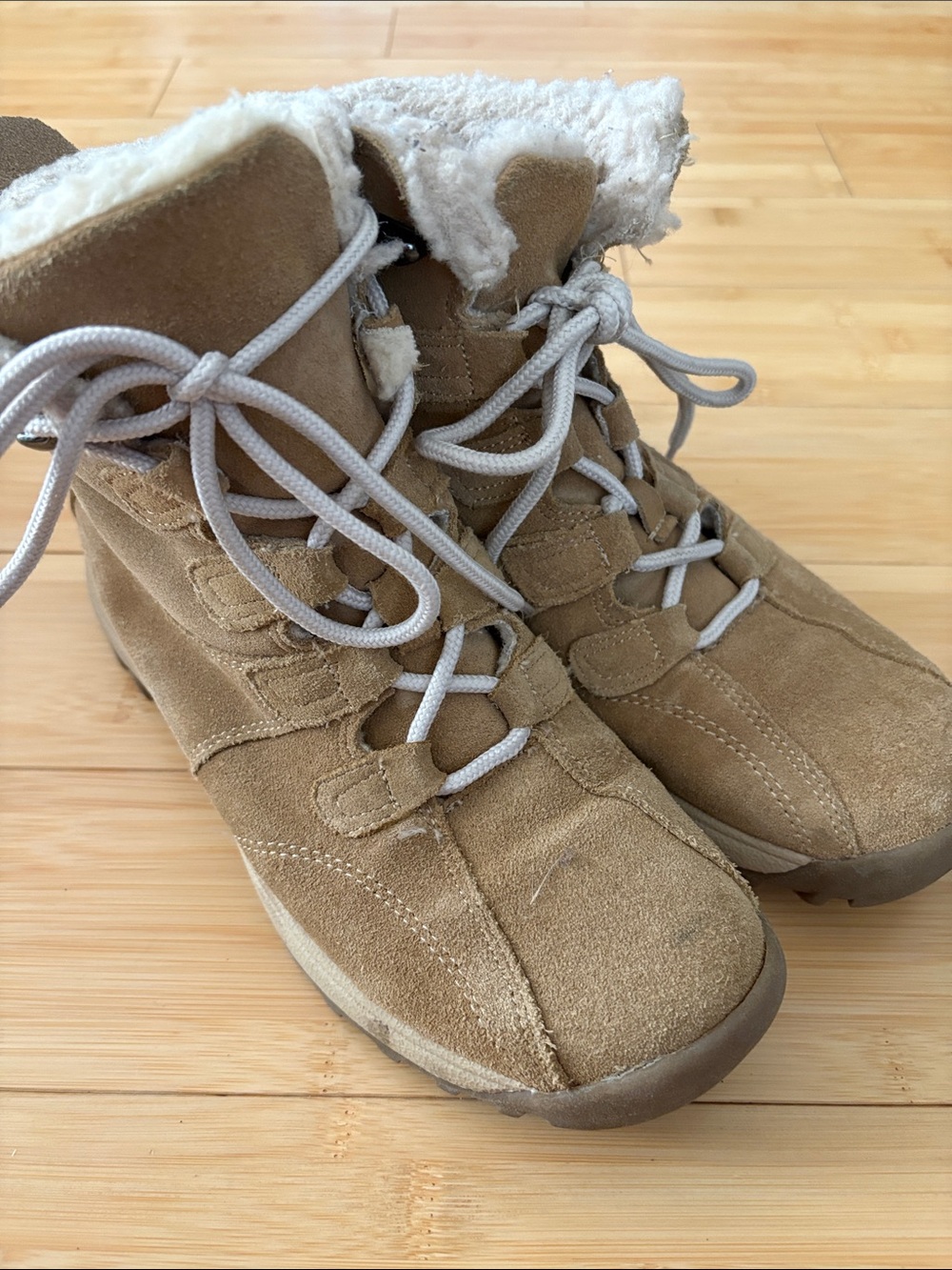 Dr. Scholl's Tan Suede Faux-Fur Lined Lace-Up Winter Boots